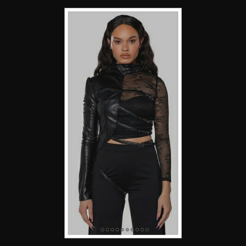 💋AKIRA PRETTY RECKLESS FAUX LEATHER HALF THERE TOP IN BLACK!!!